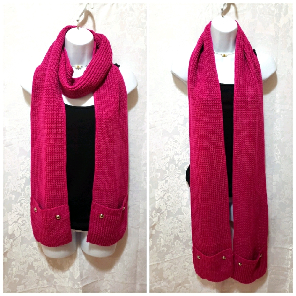 Michael Kors scarf with pocket on pink